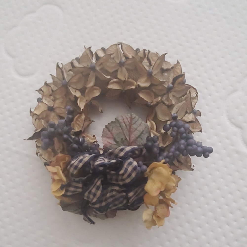 Handcrafted candle holder